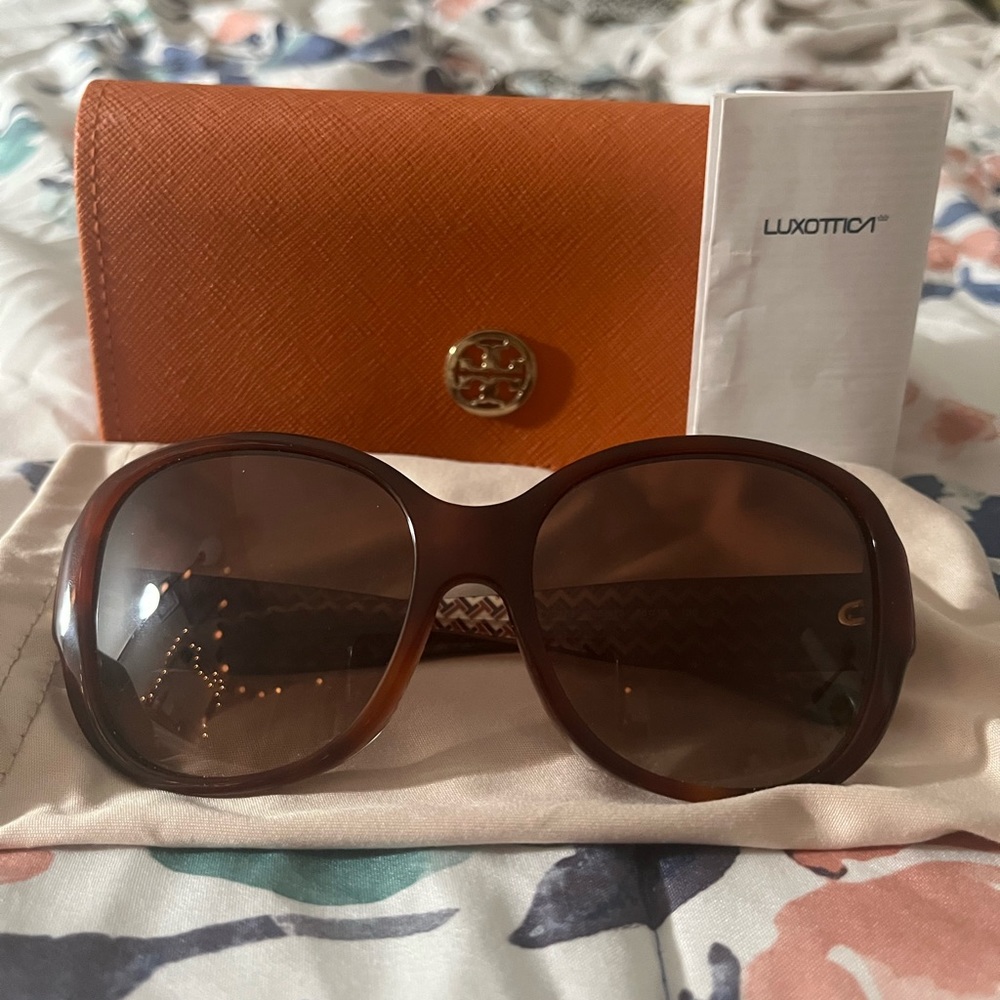 Brand New : Tory.Burch Sunglasses